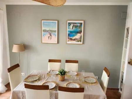 Escape to the heart of a golf course: House with sea and mountain views