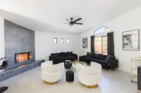 Private Resort, Heated Pool, Spa, Cabana