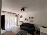 Home2Sea - Studio Cabin, Pool, Garden, 2 Adults + 3 Children