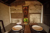 Eladetta Retreats - 2-Star