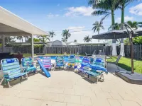Amazing Home w/ Heated Pool 8 mins to the Beach! Hotels in Lighthouse Point