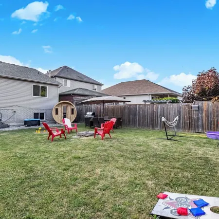 Niagara Retreat|HotTub|Sauna|Games|15 Min to Falls