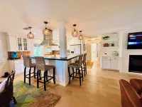 Tropical 2BR Oasis w/ Pool/Kayaks/Bikes/Grill