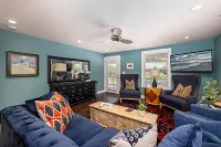 Waterfront Cape May canal property 5min to beach landscaped grounds