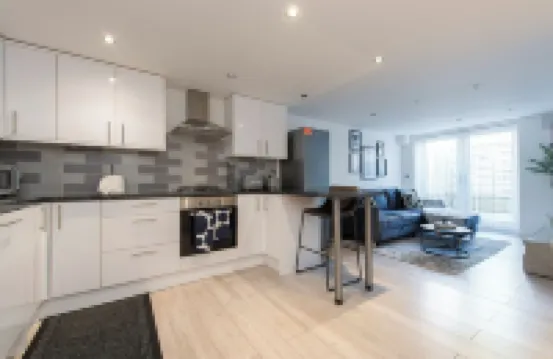 Stylish Luxe Apartment in Crayford