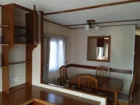 Situated in a quiet, relaxing location 25 minutes from the beach and Naussica. Các khách sạn ở Sanghen