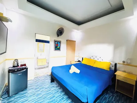 Mangos Beachfront Resort