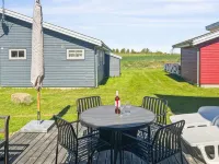 "Carlie" - 2.8km from the Sea