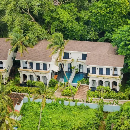 BellaVie | 3-BHK Villa with Private Pool & TV Lounge Area in A Gated Complex Отели в г. Сиолим