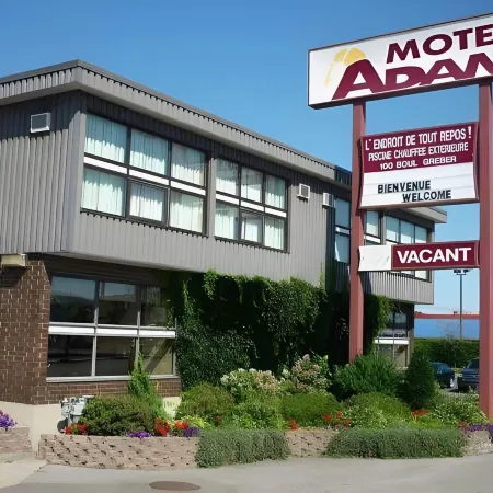 Motel Adam Отели рядом с достопримечательностью «Торговый центр Rideau Mall»
