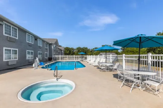 Days Inn by Wyndham Mountain Home