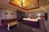 Hotel Gallery (Adult Only)