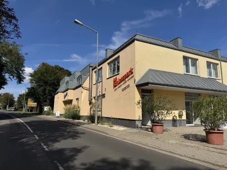 Am Schlosspark Отели в г. Вестхофен