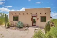Chic Tucson Casita w/ Deck & Panoramic Views! - Wifi