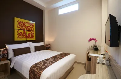 Grand Aularis Hotel Managed by Salak Hospitality Hotels near Istana Batu