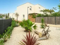 Villa in Valras-Plage near Sandy Beach - piscine