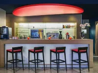 宜必思巴塞羅那中心飯店（聖家族教堂） - 酒吧