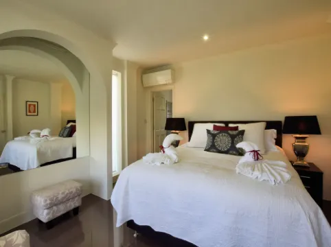 Sun-Soaked Villa with Blue Waters