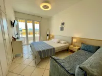 Bright apartment with shared pool - 수영장