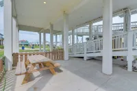 Furnished Deck + Ocean Views: Surfside Beach Home - Pet friendly