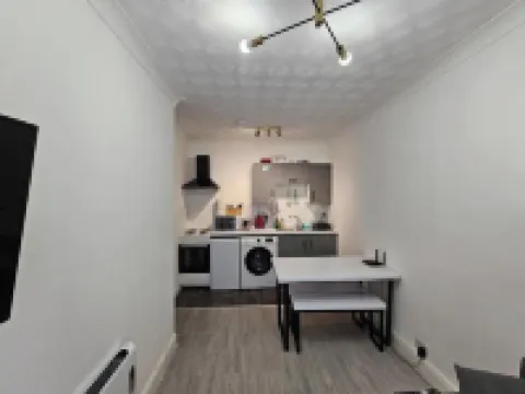 Stylish 1 Bedroom Flat Near Bridgend Town Centre Hotels in Bridgend