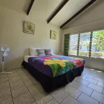 Mango Cottage with A/C, Unlimited Wifi, Plunged Pool