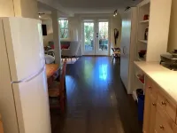 Centrally located private studio in Chemainus Hotels in Chemainus