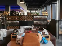 Moxy Edinburgh Hotels near EICC