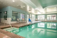 Holiday Inn Express & Suites HESPERIA by IHG - Pools