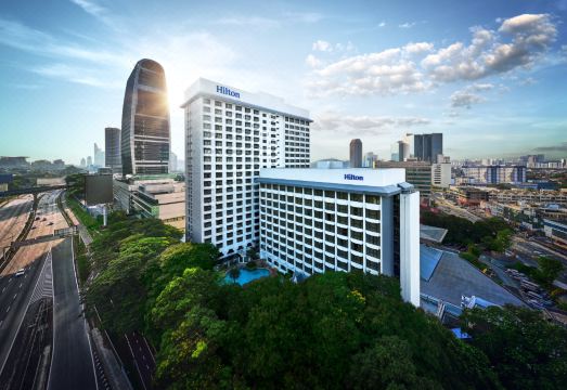 힐튼 페탈링 자야