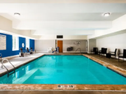 โรงแรม ฮอลิเดย์ อินน์ เอ็กซ์เพรส ชาร์ลอตต์ เวสต์ - แกสโทเนีย บาย IHG โรงแรมในแกสโตเนีย