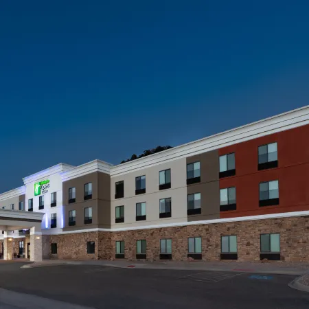 Holiday Inn Express & Suites TRINIDAD by IHG