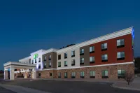 Holiday Inn Express & Suites TRINIDAD by IHG - parking