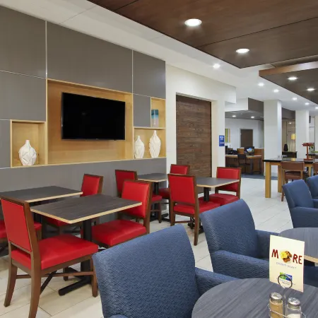 Holiday Inn Express & Suites BROOKSHIRE - KATY FREEWAY by IHG