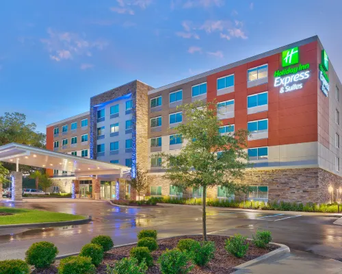 Holiday Inn Express & Suites GAINESVILLE I-75 by IHG Hotels in Gainesville