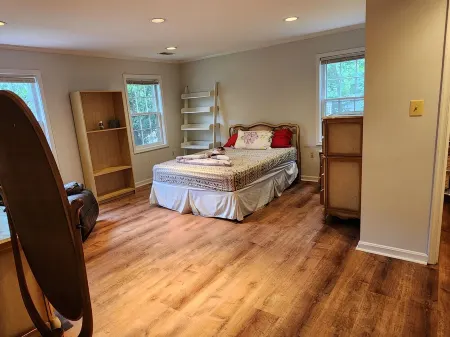 Peaceful Oasis in North Point - BBQ Grill - Hot Tub