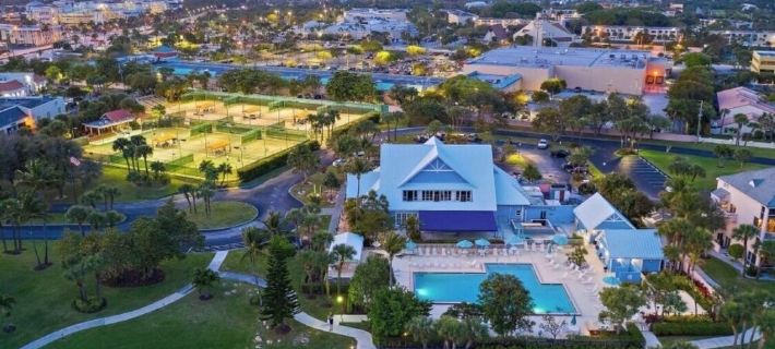 Coastal 1 Bdrm Villa w/Private Balcony in a Tropical Oasis Hotels in Jupiter