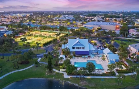 Coastal 1 Bdrm Villa w/Private Balcony in a Tropical Oasis