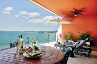 Ocean Front 2 Bedroom with Pool & Ocean Views