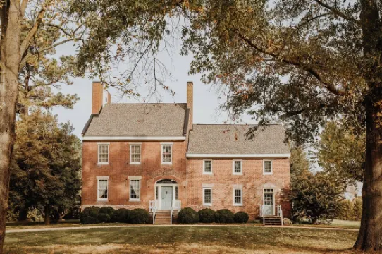 Family Retreat at Lansdowne Manor