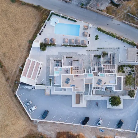 Irida Vacation Suites Отели рядом с достопримечательностью «Пляж Агиасос»