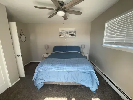 Adorable 2 Bdrm Vacation Rental Located On Canal Отели в г. Алгонак