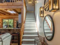Cozy Cabin Close to Grandfather Mt., Banner Elk and Boone Hotels in Seven Devils