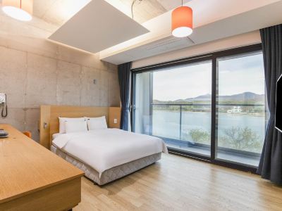 The Line Hotel