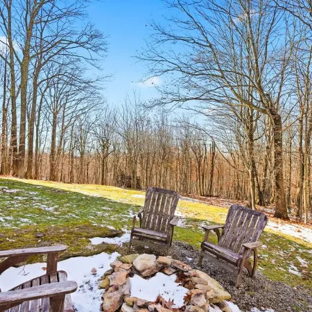 Black Bear 5BR Cabin - Hot Tub - Fire Pit - Game Room - Views! Beech Mountain