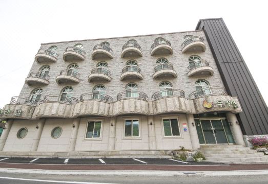 불나비무인텔 객실 내부