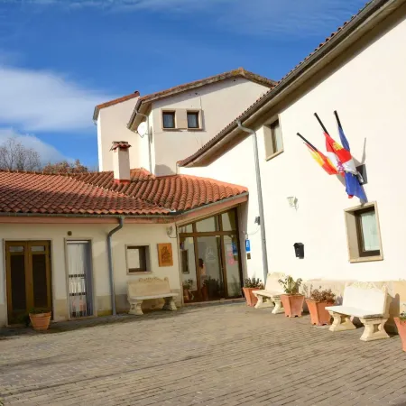 Apartamentos Remanso del Río Razón