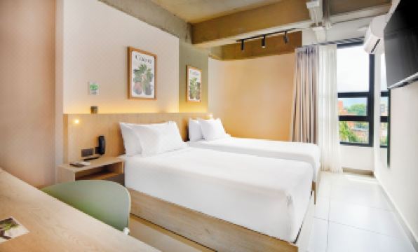 Hotel Attic 33