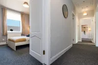 3 Bedroom Flat - Free Parking Hotels in Grangemouth