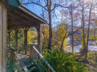 River Cabin - Escape to Your Romantic yet Adventurous Smokey Mountain Getaway!